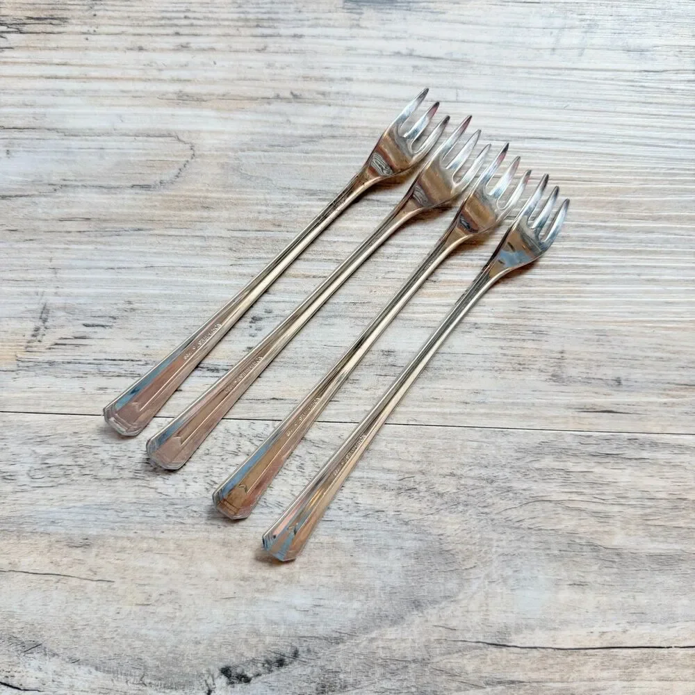 Set of 4 Oneida Northwest Silverplate Cocktail Seafood Forks USA Vintage Flatwar